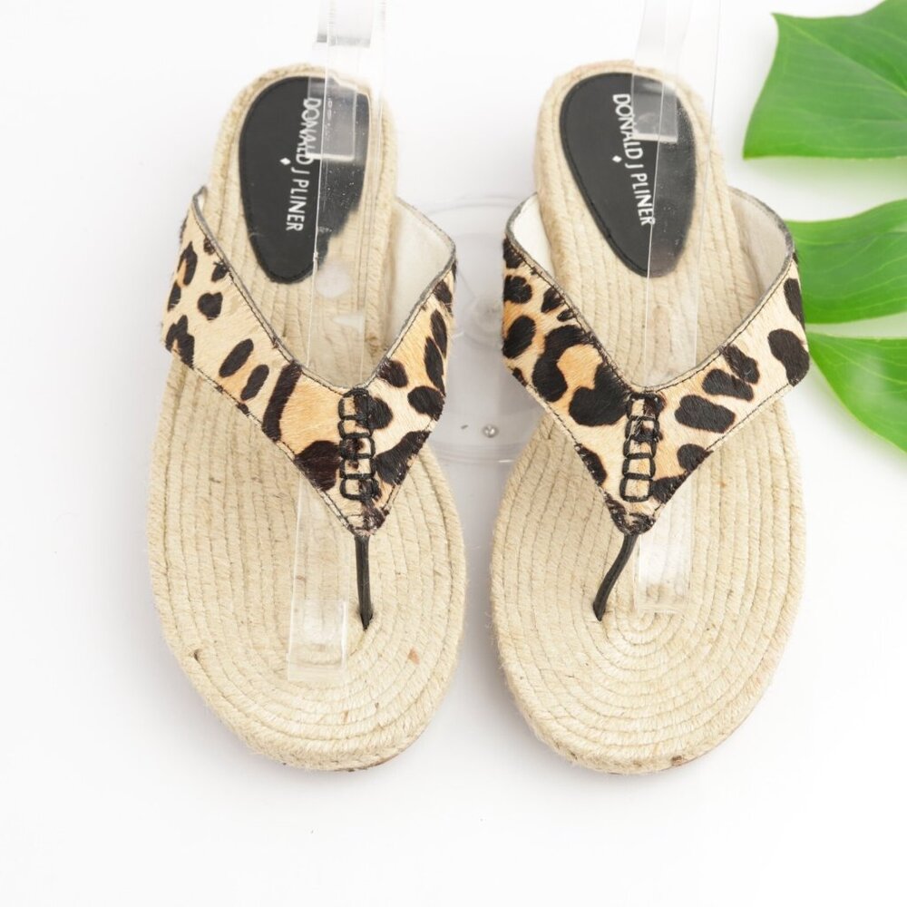 Donald Pliner Womens Kyla Sandal Size 8 Brown Leopard Pony Hair Thong Slide Shoe - Picture 2 of 12